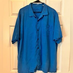 Tommy Bahama Button Down Shirt. XL.